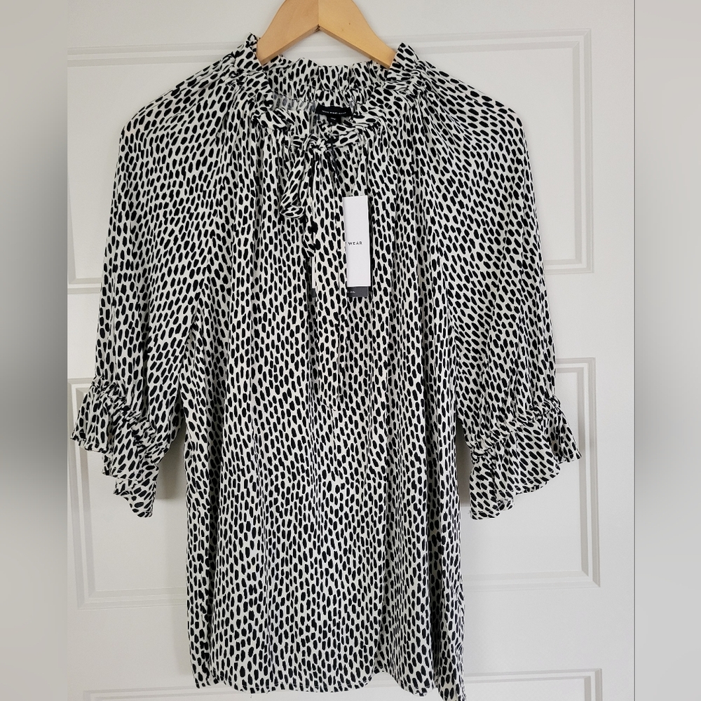NWT Who What Wear Black and White Patterned Blouse